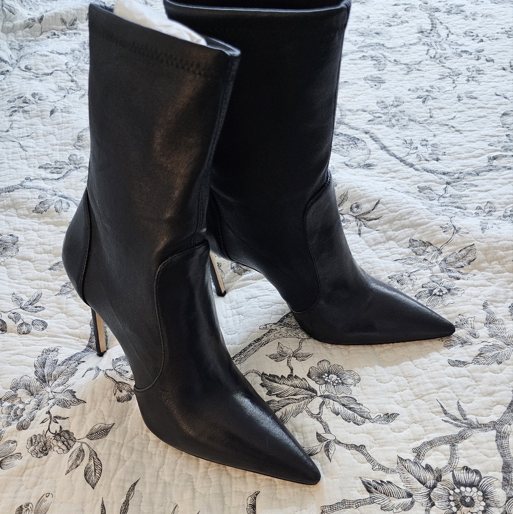 STUART 100 STRETCH BOOTIE